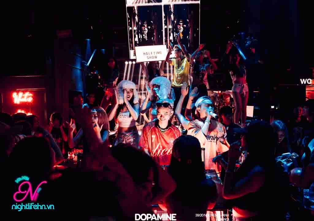 Không khí sôi động tại Dopamine Hanoi 15 Mạc Thái Tông Cầu Giấy nightlifehn.vn