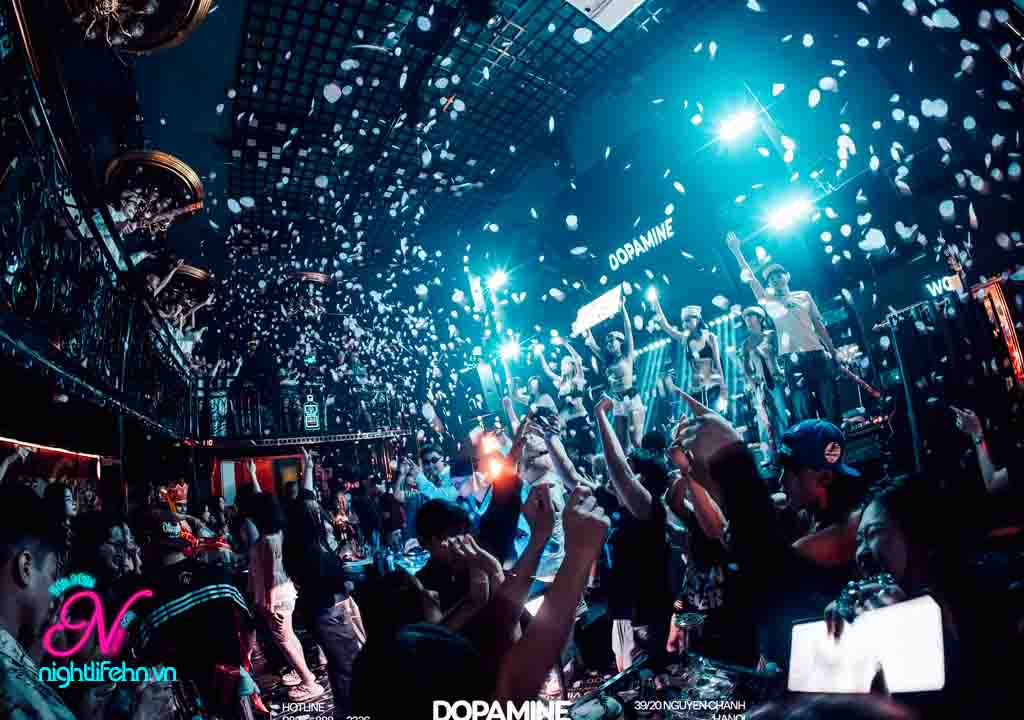 Không khí sôi động tại Dopamine Hanoi 15 Mạc Thái Tông Cầu Giấy nightlifehn.vn